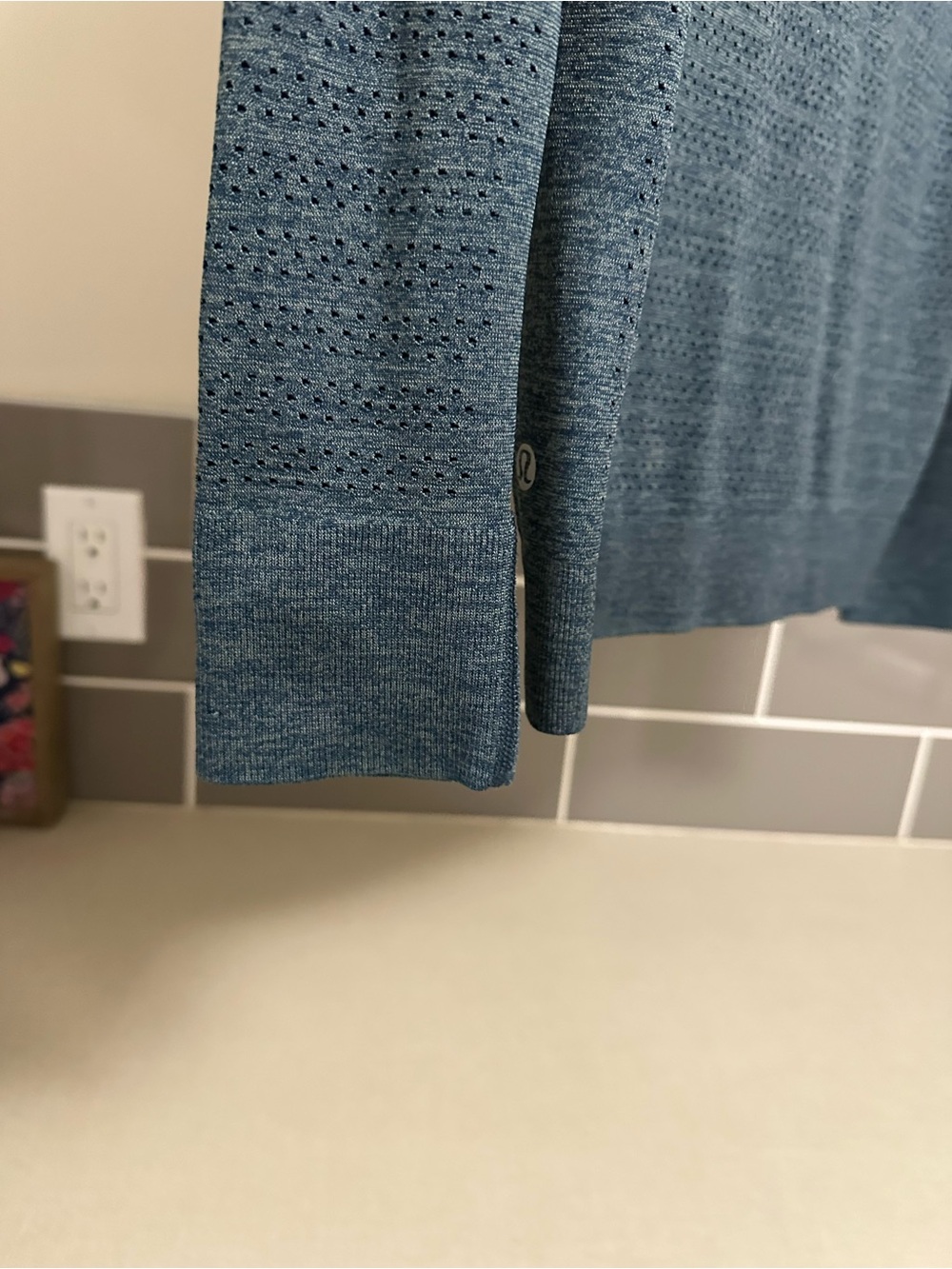 Lululemon Breeze By Long Sleeve *Squad - Picture 7 of 10